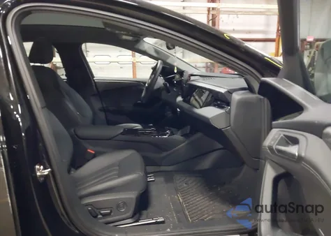 2025 Audi A6 E-Tron Premium Plus z USA, uszkodzony, nr VIN WAU2DAGH2SA016287